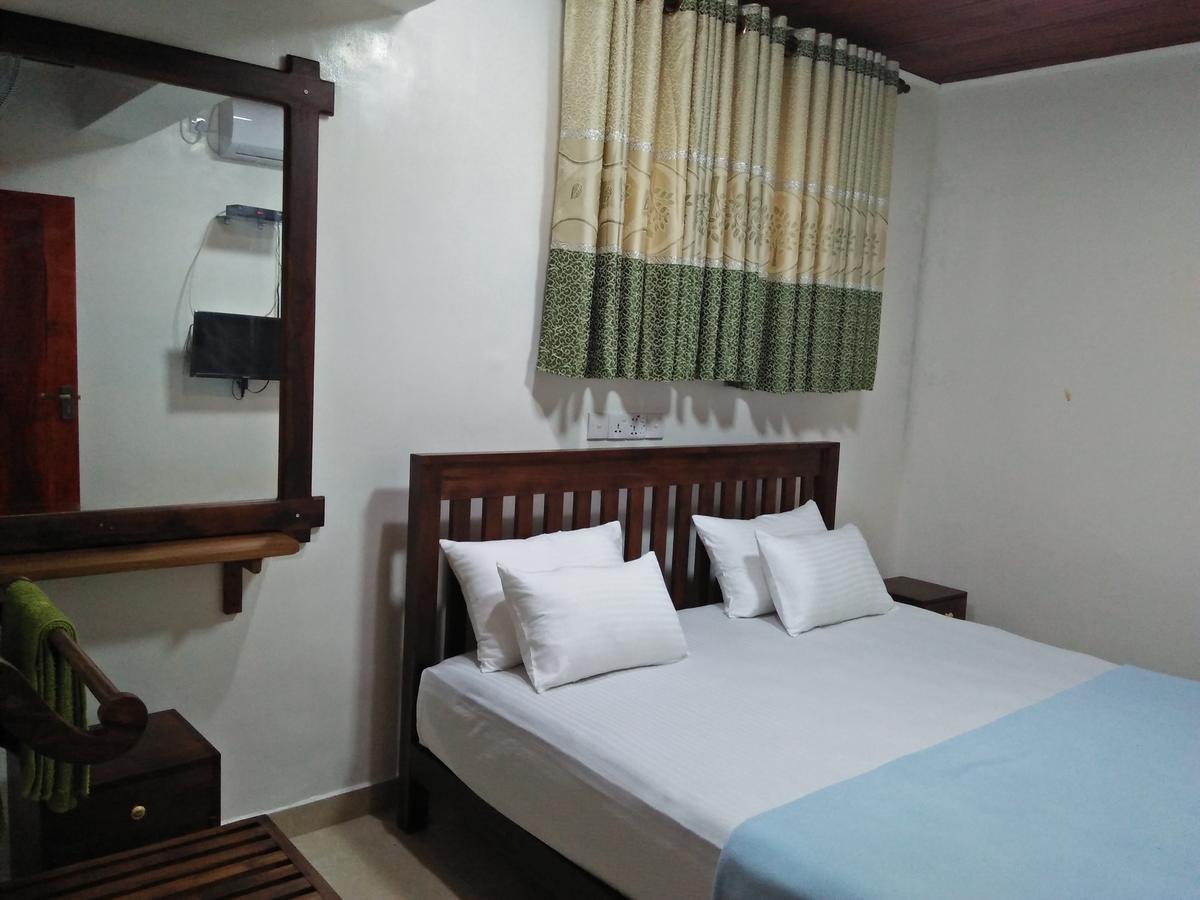 Shaa Lodge Tissamaharama Bagian luar foto